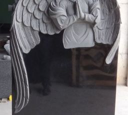 Praying angel - Jet black granite