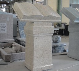 Cremation pedestal with bible top
