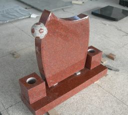 India red granite - Shark's tooth shape with turned vase